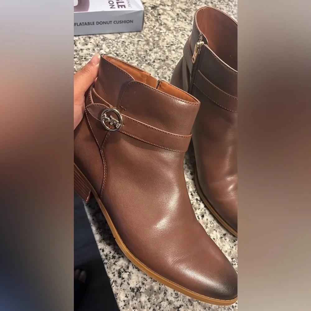 Coach brown boots - Picture 2 of 3